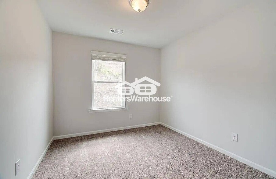 Building Photo - 3203 Bateman Dr