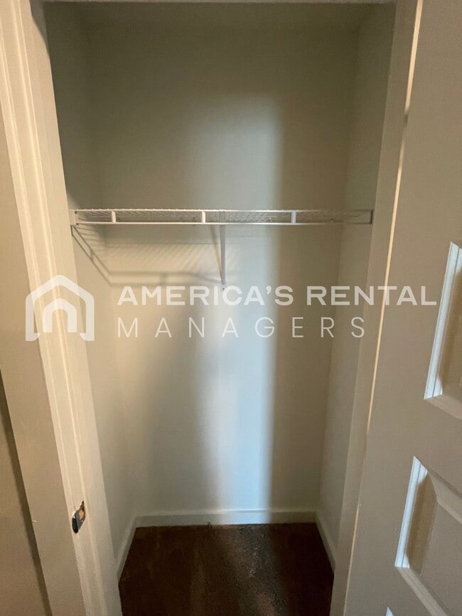 Building Photo - Home for Rent in Calera, AL!!! View with 48 Hours Notice!