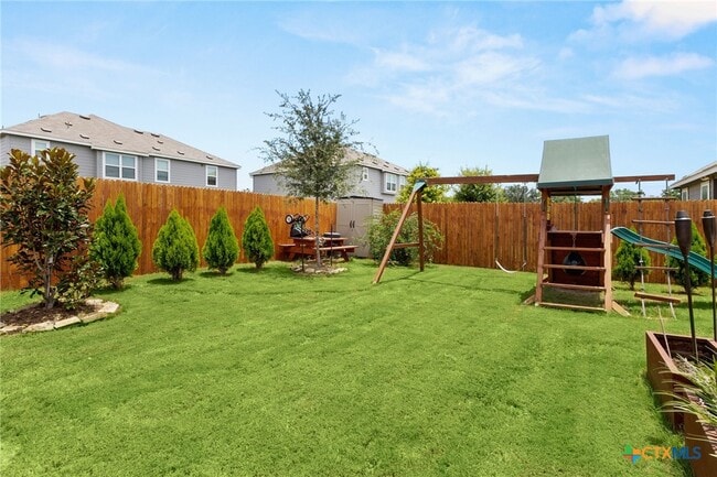 Primary Photo - 874 Casetta Trl