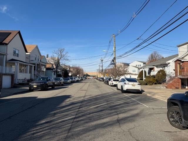 Building Photo - 71 Linnet St