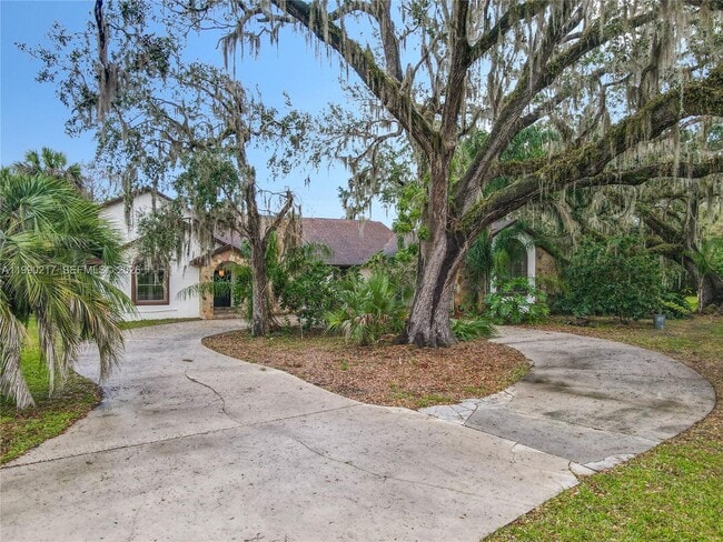 Building Photo - 2261 Mariner Cove