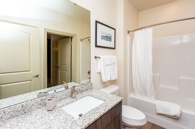 Building Photo - 2770 Mystic Pointe Pkwy