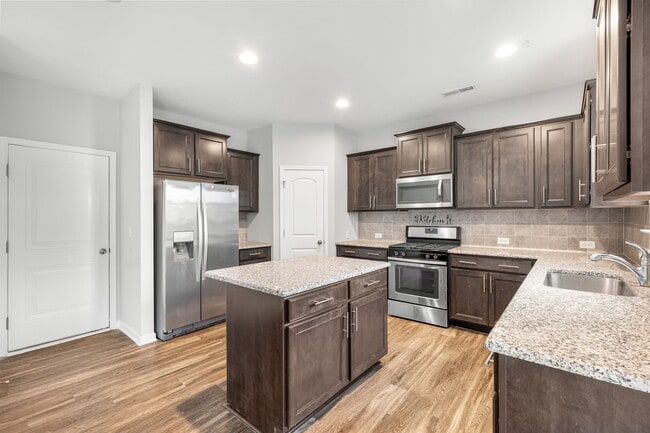 Building Photo - 4622 Meshack Ave