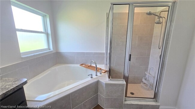 Building Photo - 4720 San Lorenzo Dr