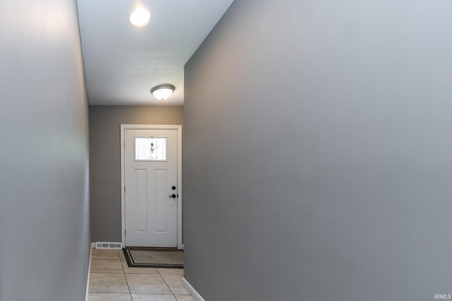 Building Photo - 7122 Woods Dr