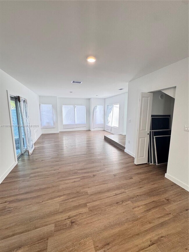 Building Photo - 18395 SW 103rd Ct