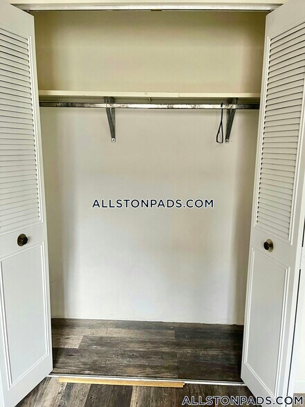 Building Photo - 80 Gardner St