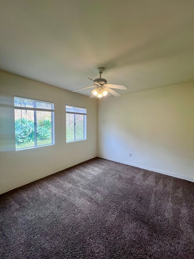 Building Photo - 5674 Mildred St