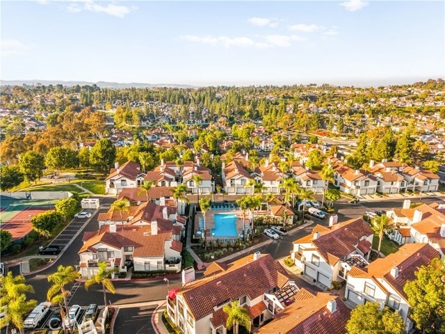 Building Photo - 15 Silver Glade Dr