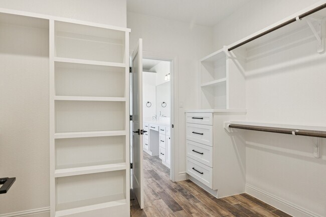 Building Photo - 1610 Newgulf Dr