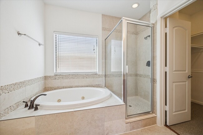 Building Photo - 5210 Petty St