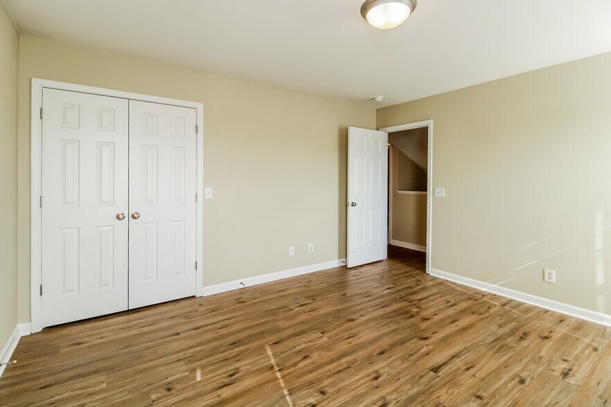 Building Photo - 4201 Youngstown Dr