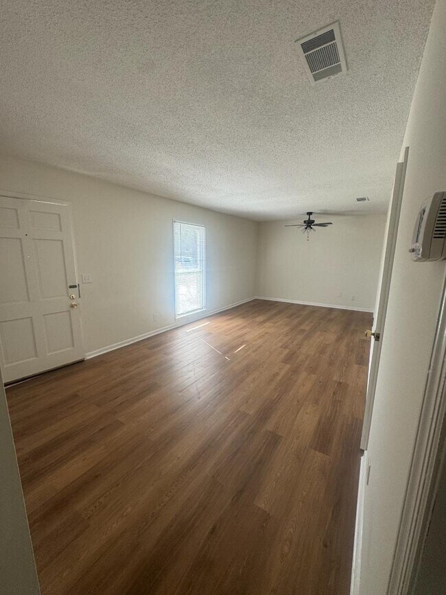 Building Photo - 4319 Baywood Dr SW