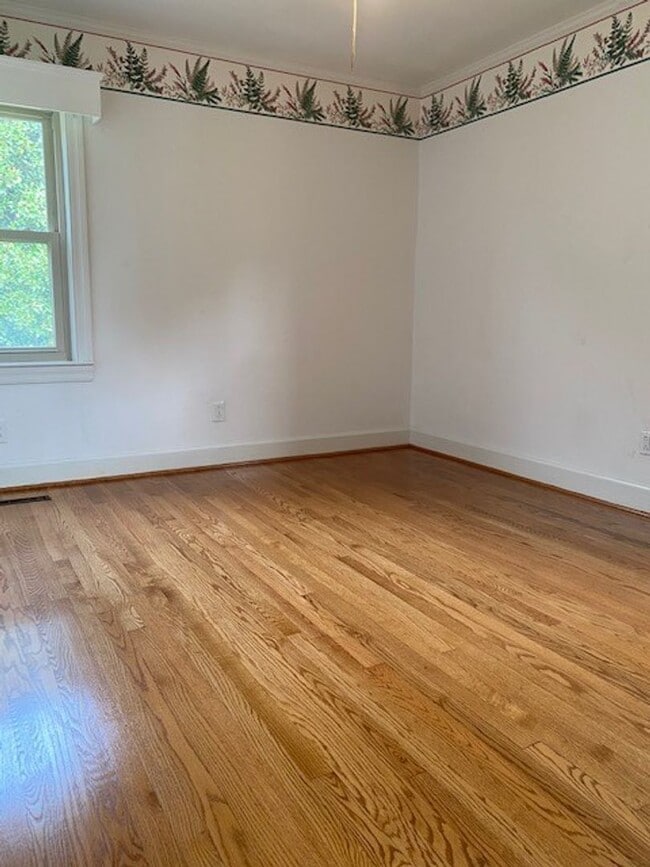 Building Photo - 819 Old Smith Chapel Rd