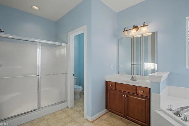 Building Photo - 3820 Stumpy Lake Ln