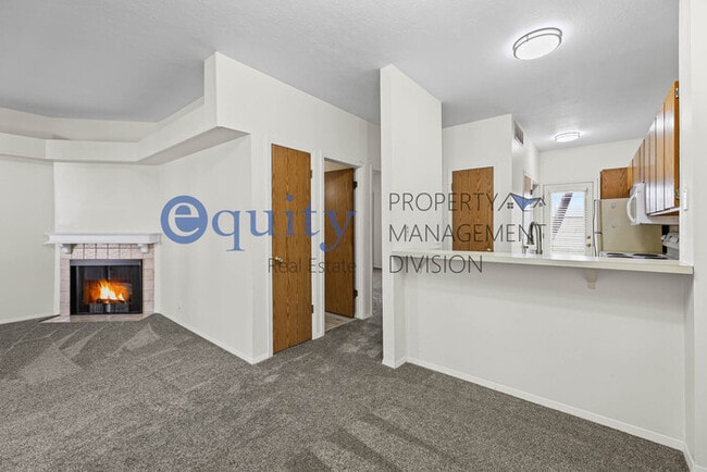 Building Photo - Beacon Hill Circle Condo