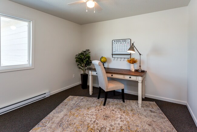 Building Photo - 3 Bedroom, Single-story Townhomes for rent in Newton, IA