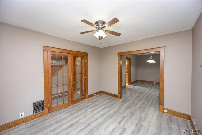 Building Photo - 1112 College Ave