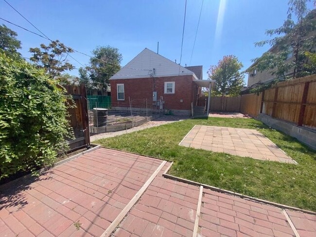 Building Photo - Fabulous Reno Historical House - Charming ...