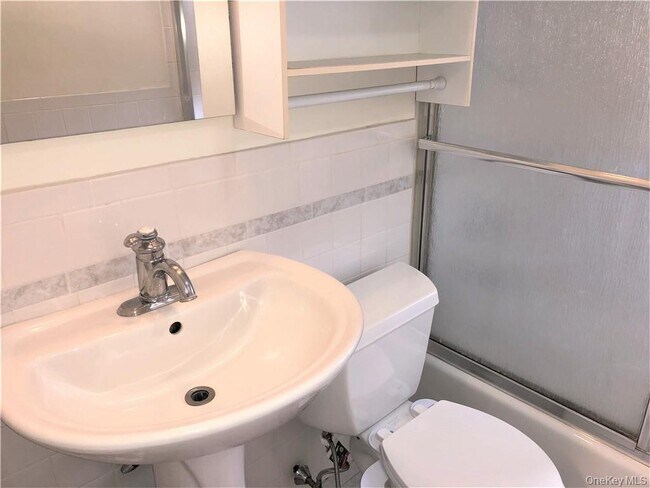 Building Photo - 189 Fair St