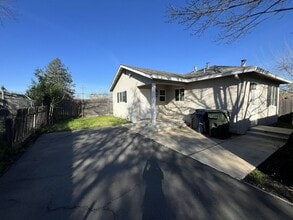 Building Photo - SAC T 2569