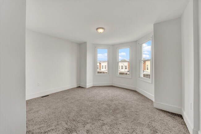 Building Photo - 3 Bed near Charles Village