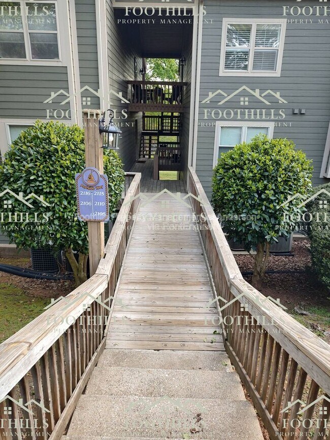 Building Photo - 2105 Portside Way