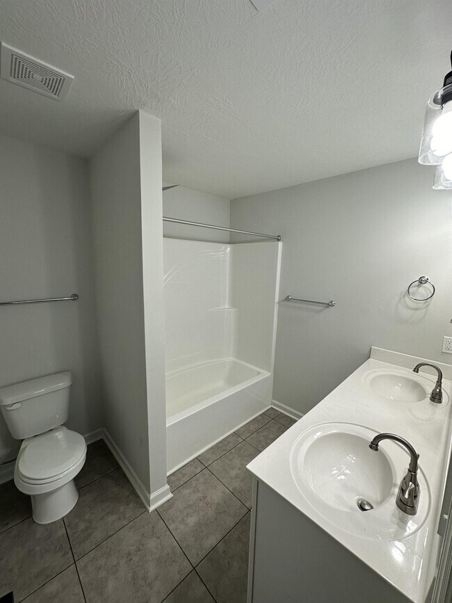Building Photo - 7266 Hanford Dr