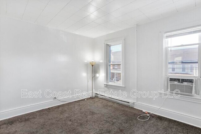 Building Photo - 349 S Cannon Ave