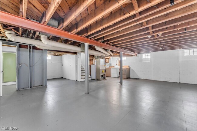 Building Photo - 16004 Invermere Ave