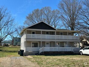 Building Photo - Left Side of Duplex