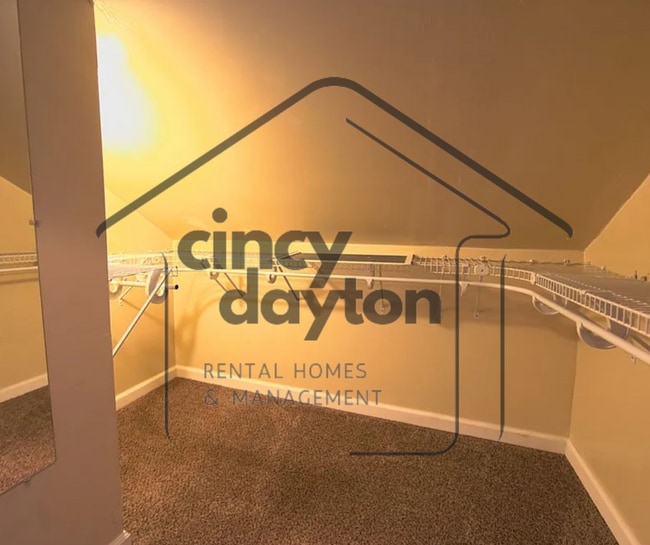 Building Photo - 1654 Suman Ave