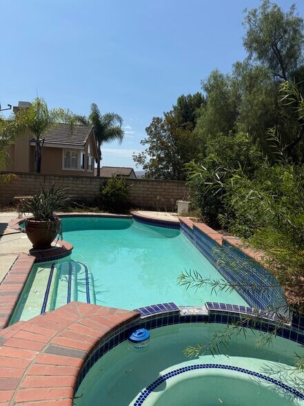 Building Photo - 13776 Monteverde Dr