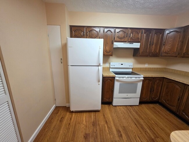 Building Photo - 621 S W Orange Ave