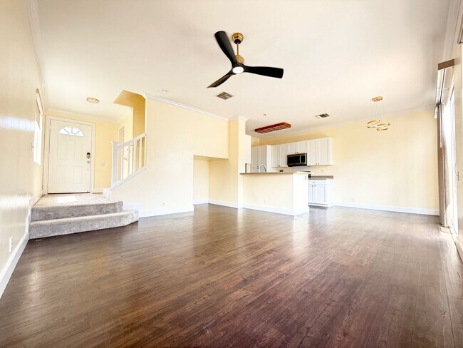 Building Photo - Spacious 4BR Home in Ewa by Gentry – Elect...