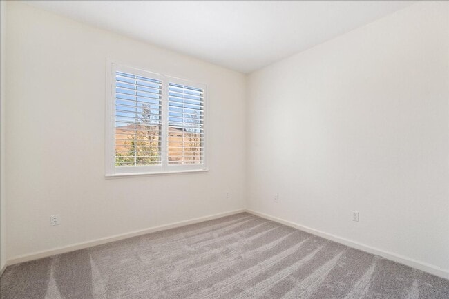 Building Photo - 957 Antiquity Dr