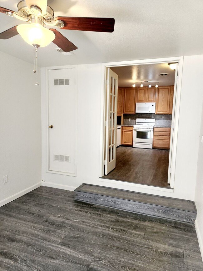 Building Photo - 1357 Gary Way