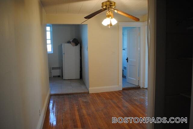 Building Photo - 126 Warren St