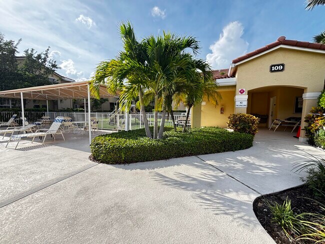 Building Photo - 105 Lighthouse Cir