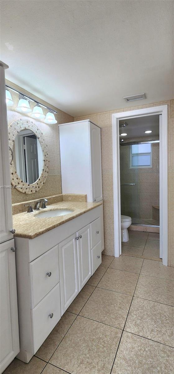 Building Photo - 7480 Miami Lakes Dr