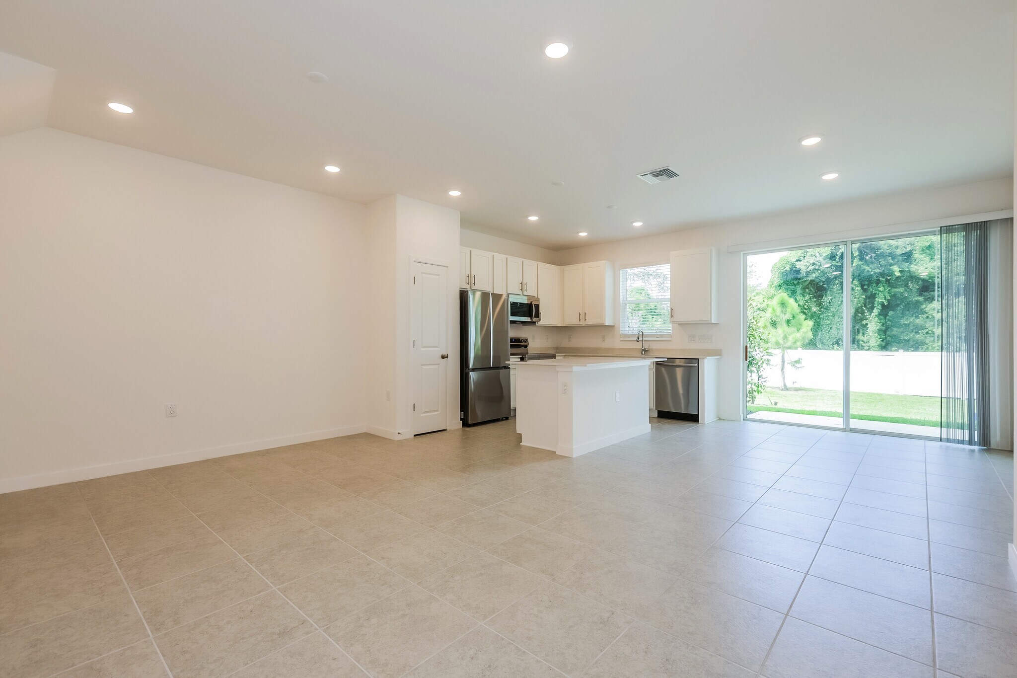 Building Photo - 1441 Tristar Dr