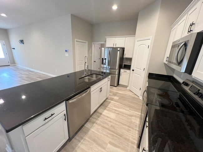Building Photo - Charming 4 Bedroom, 2 bath Home in Gonzale...