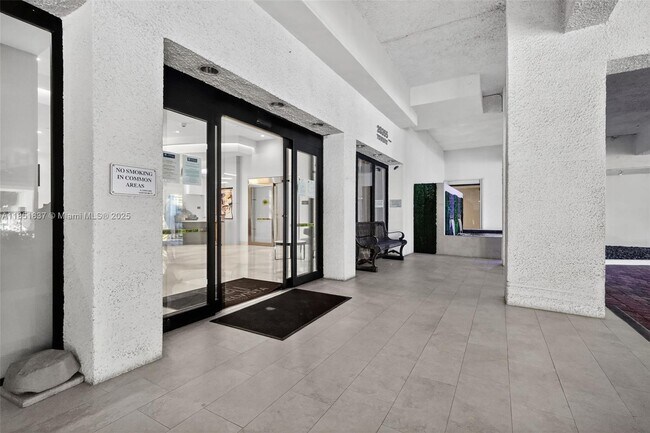 Building Photo - 20355 NE 34th Ct