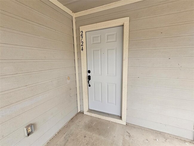 Building Photo - 2724 Fairview Dr