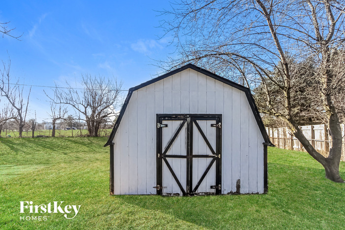 Building Photo - 8650 Lighthorse Dr