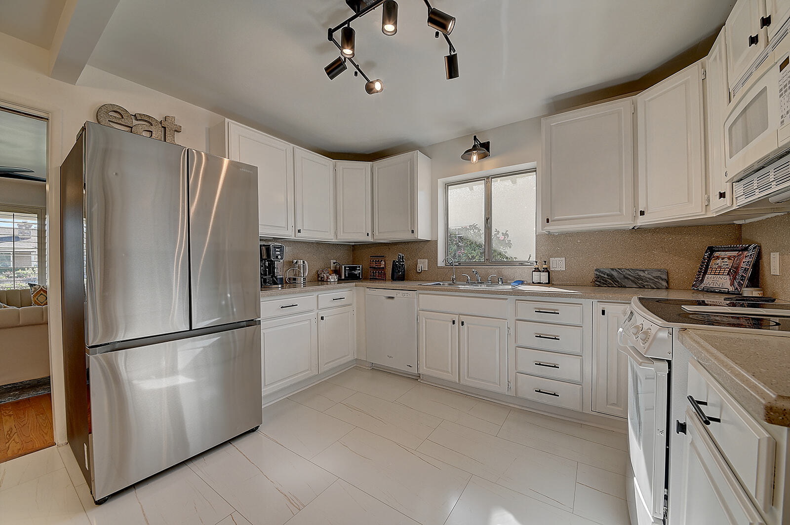 Building Photo - 444 N Shattuck Pl