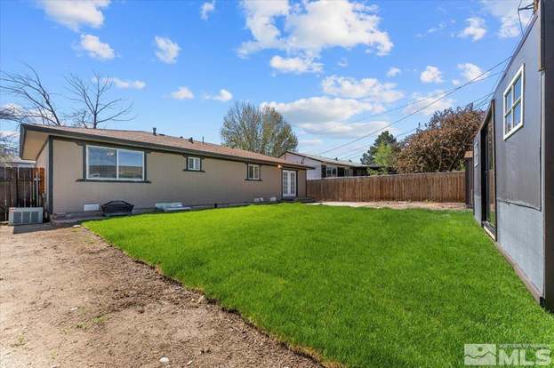 Building Photo - 990 Akard Dr