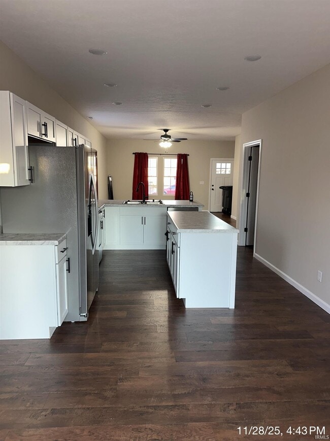 Building Photo - 1341 S Waugh St