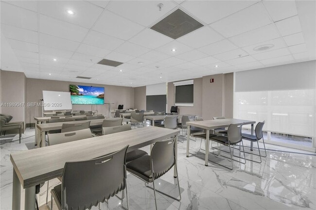 Building Photo - 185 SE 14th Terrace