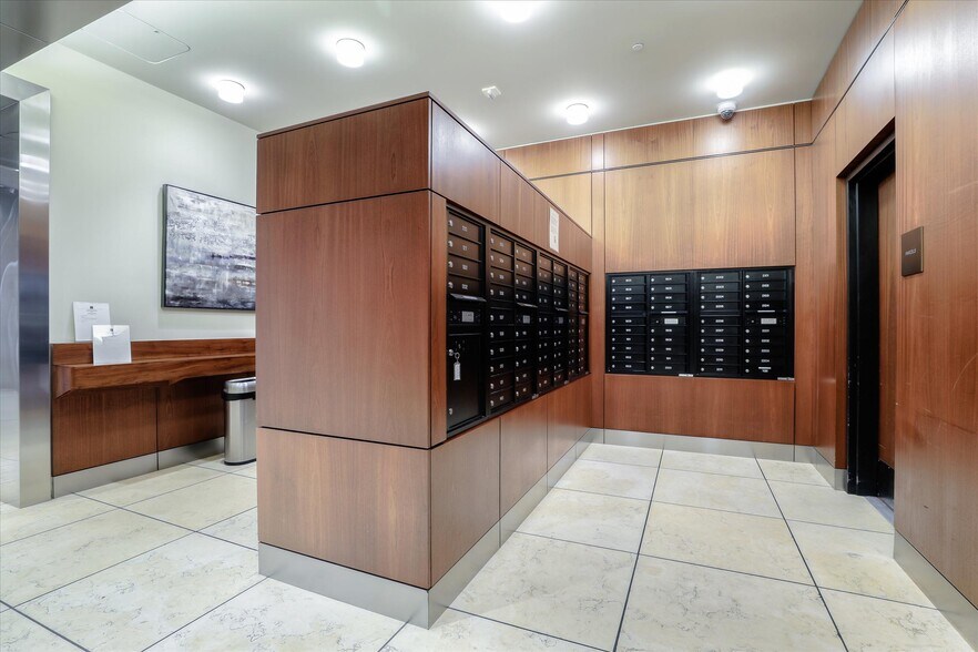 Mailboxes - 88 E San Fernando St